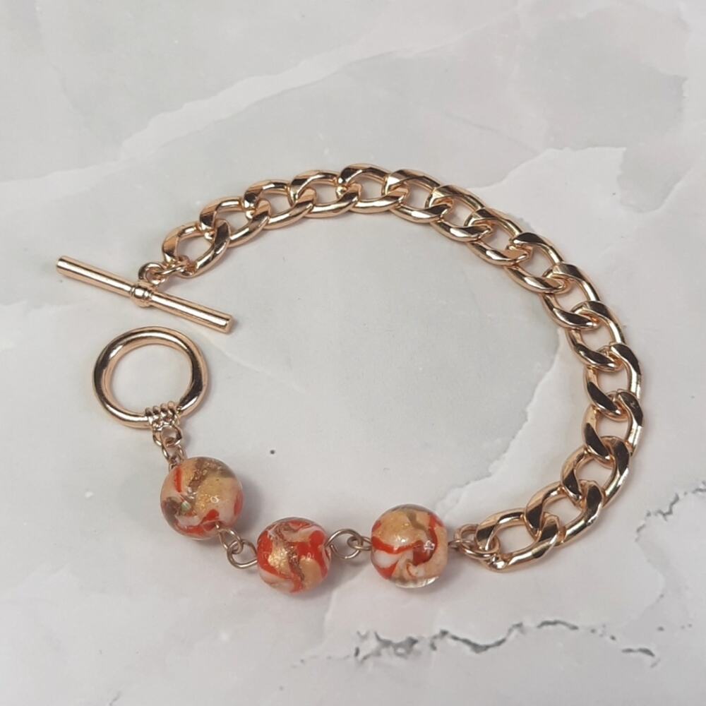 Gold Tone Curb Chain & Marbled Beads Bracelet